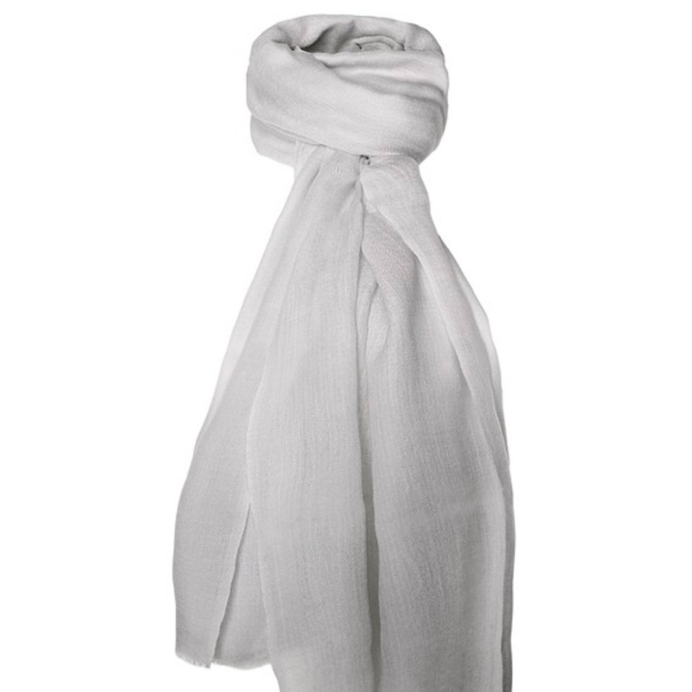 Elegant Grey Scarf